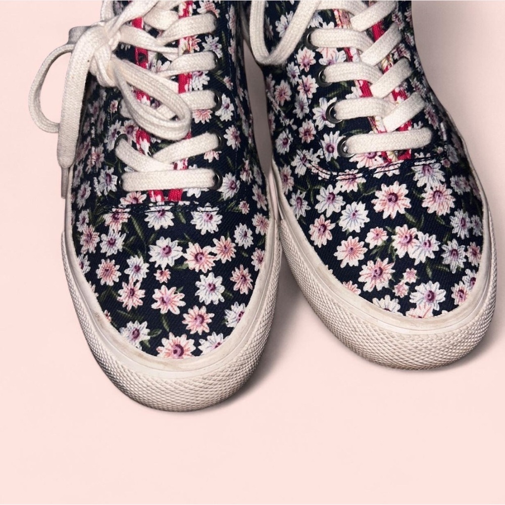 SeaVees Pink and Black Casual Sneakers - Picture 5 of 8